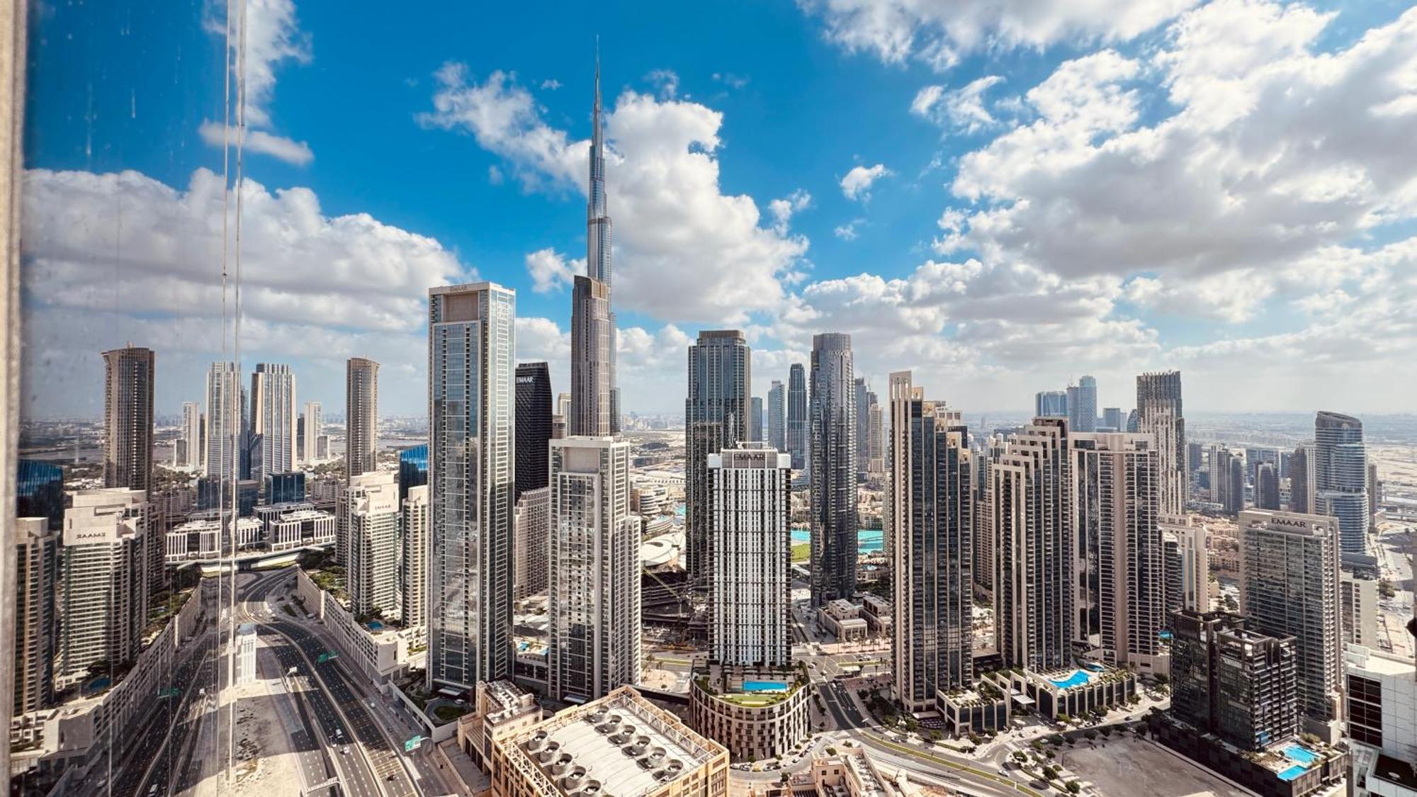 Paramount Tower Hotel And Residences With Infinity Sky Pool دبي المظهر الخارجي الصورة